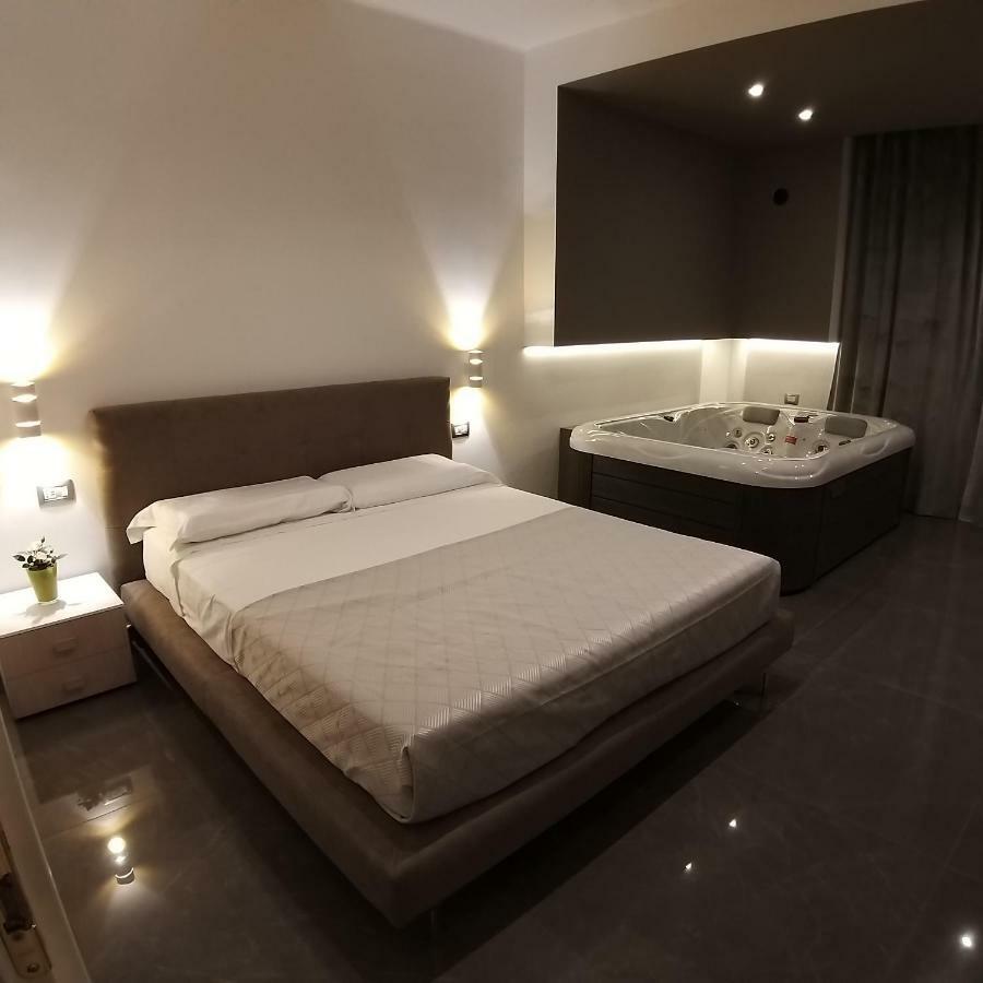 B&B La Rosa Felice Бари Экстерьер фото